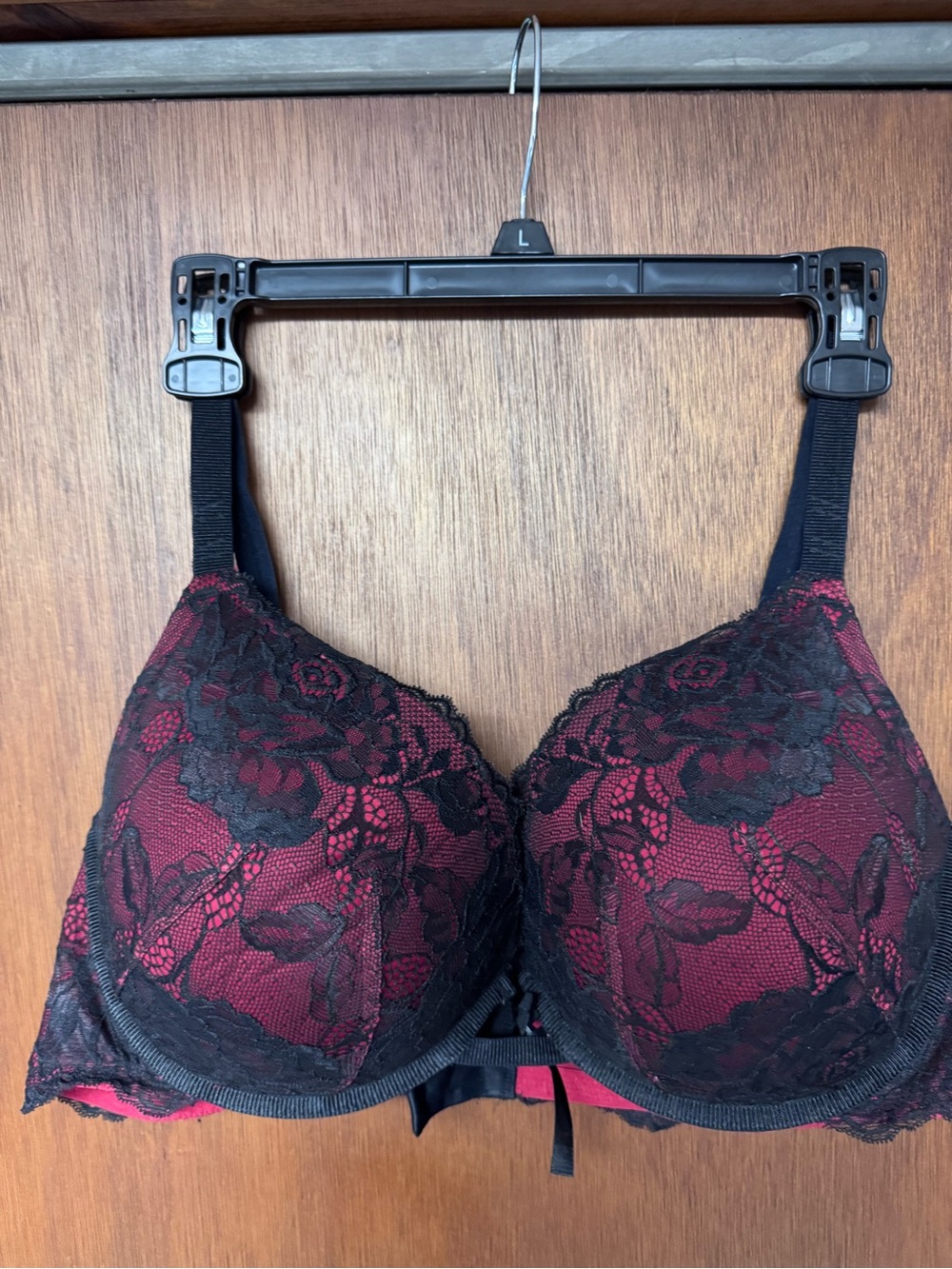Torrid Size 42DD Lace Underwire Bra in Burgundy and Black